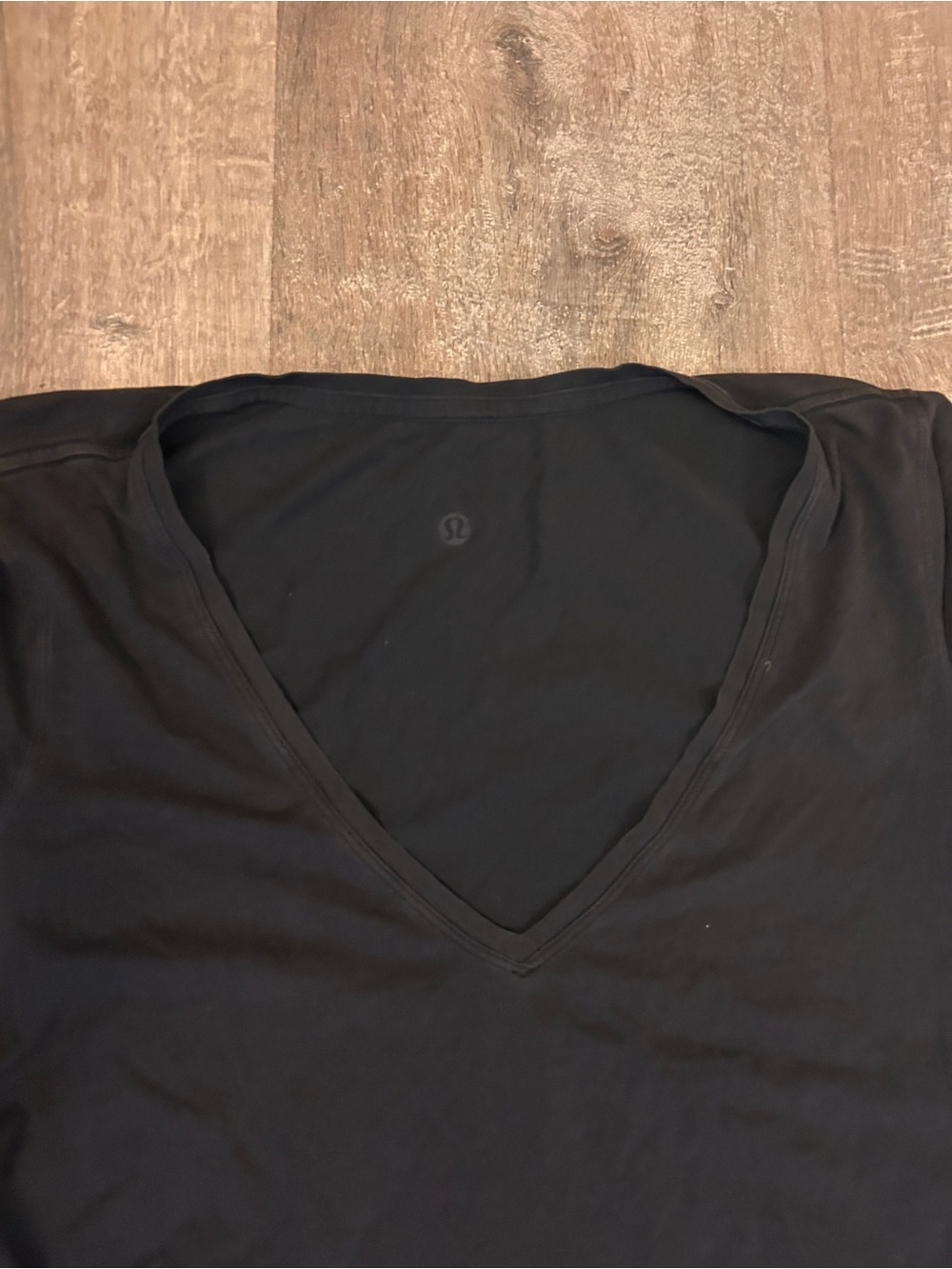 Lululemon Women's Black V-Neck Short Sleeve Top - Picture 3 of 3
